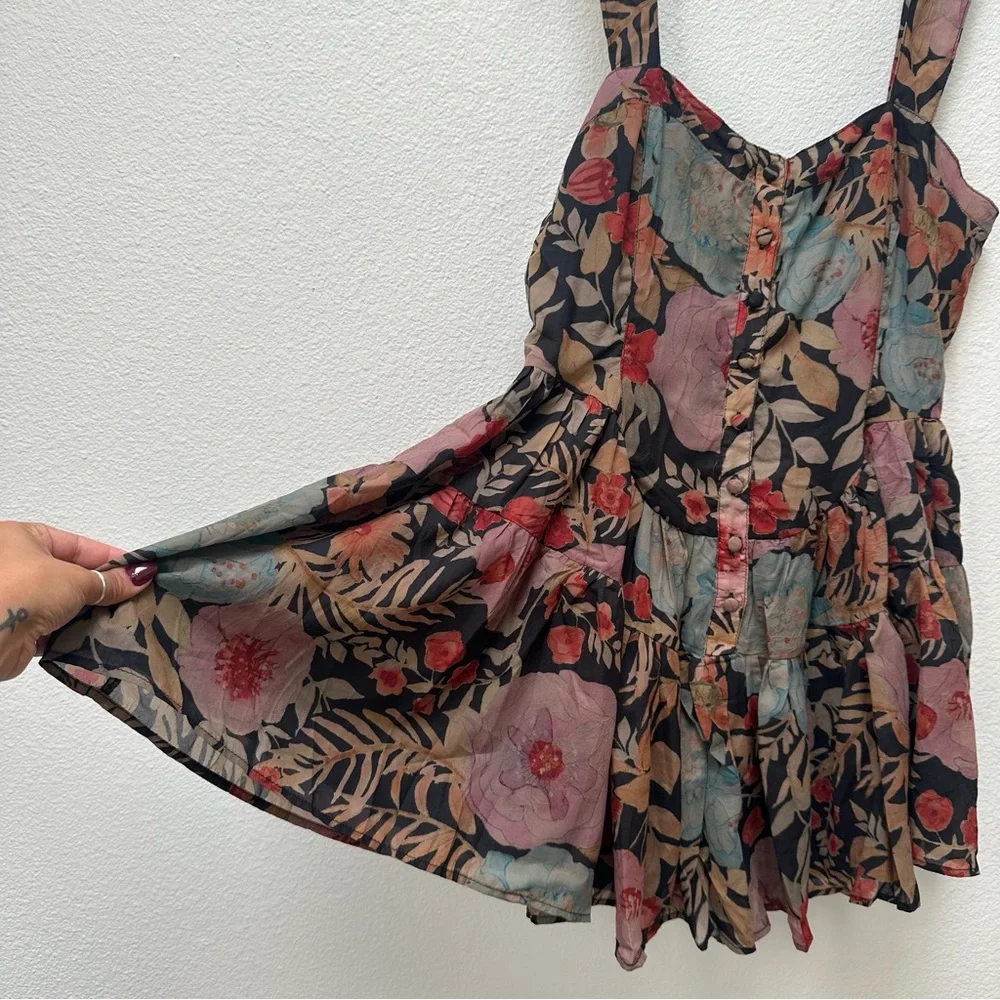 Floral Button-Down Romper - Picture 4 of 4